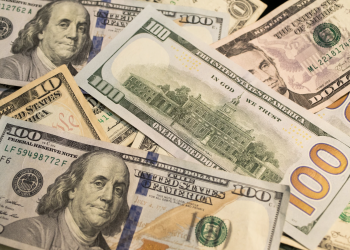 트럼프의 관세정책, 달러 약세 불렀다 … ‘3년만 최저’